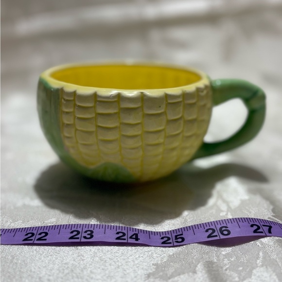 Vintage Quirky Corn-Shaped Mug in Yellow and Green - Picture 1 of 7